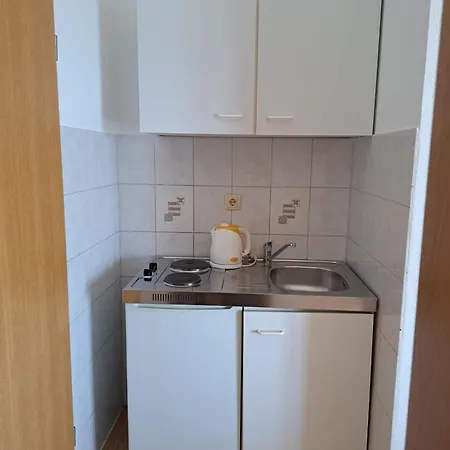 Leon 3 Apartment *